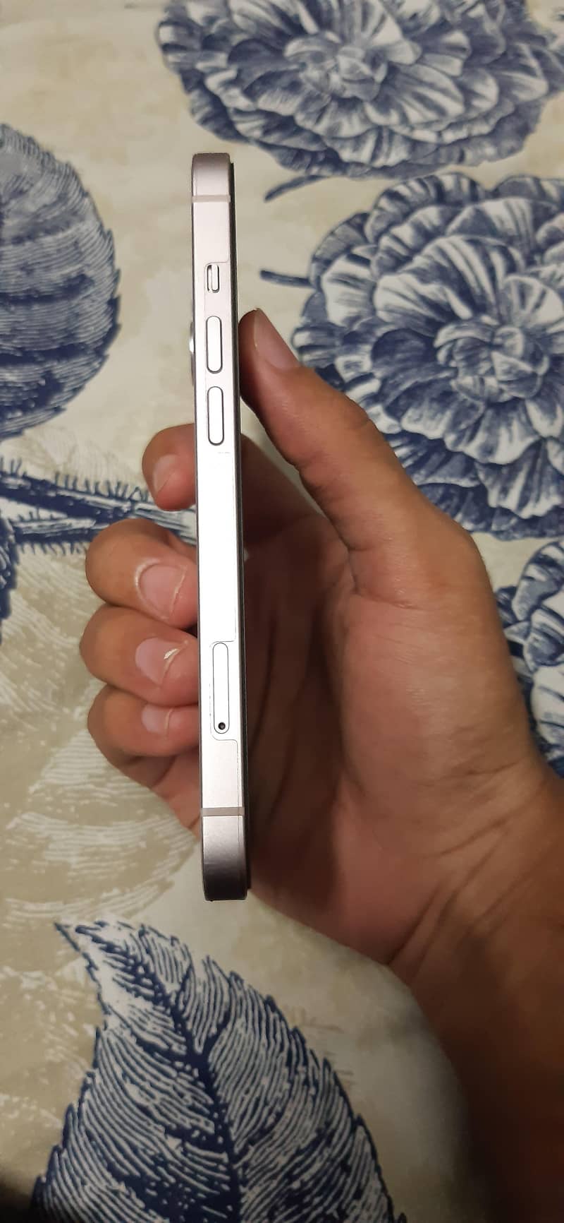 Apple iPhone 13 3