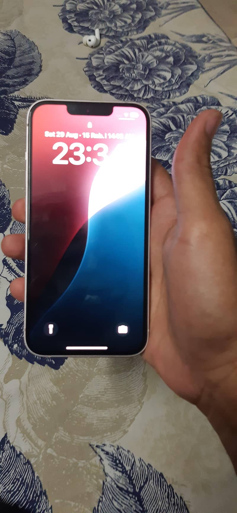 Apple iPhone 13 9