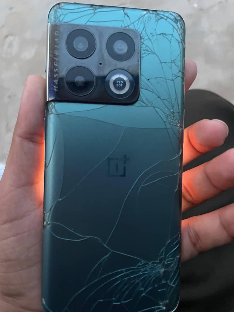 One Plus 10 Pro 1