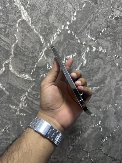 Apple iPhone 13 Pro Max Factory Unlocked