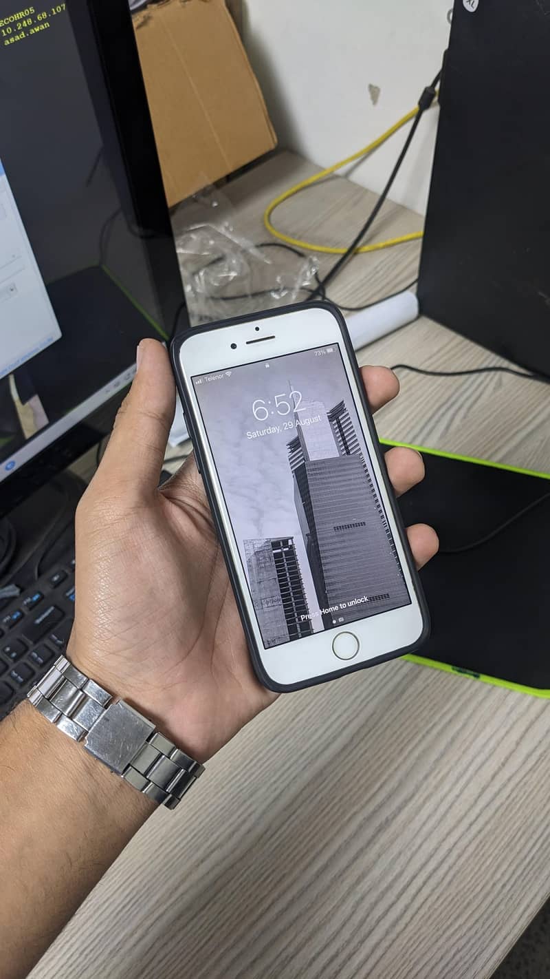 Apple iPhone 7 1