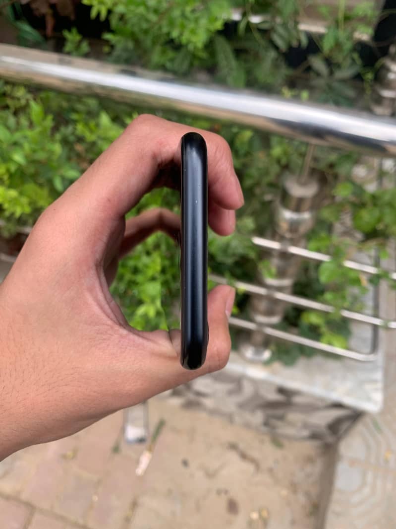 Apple iPhone SE 3rd 7