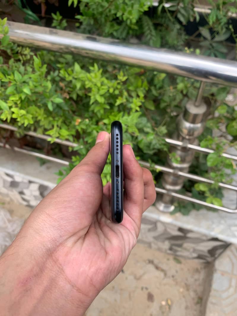 Apple iPhone SE 3rd 8
