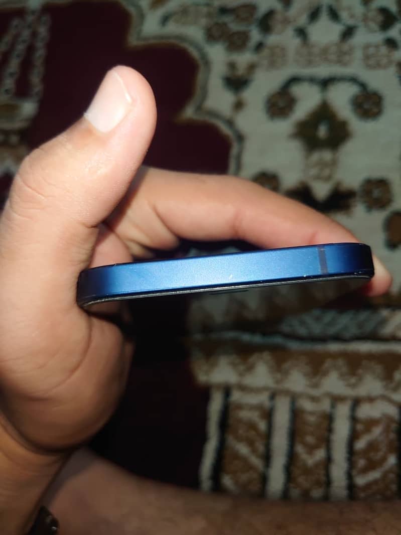 Apple iPhone 12 5