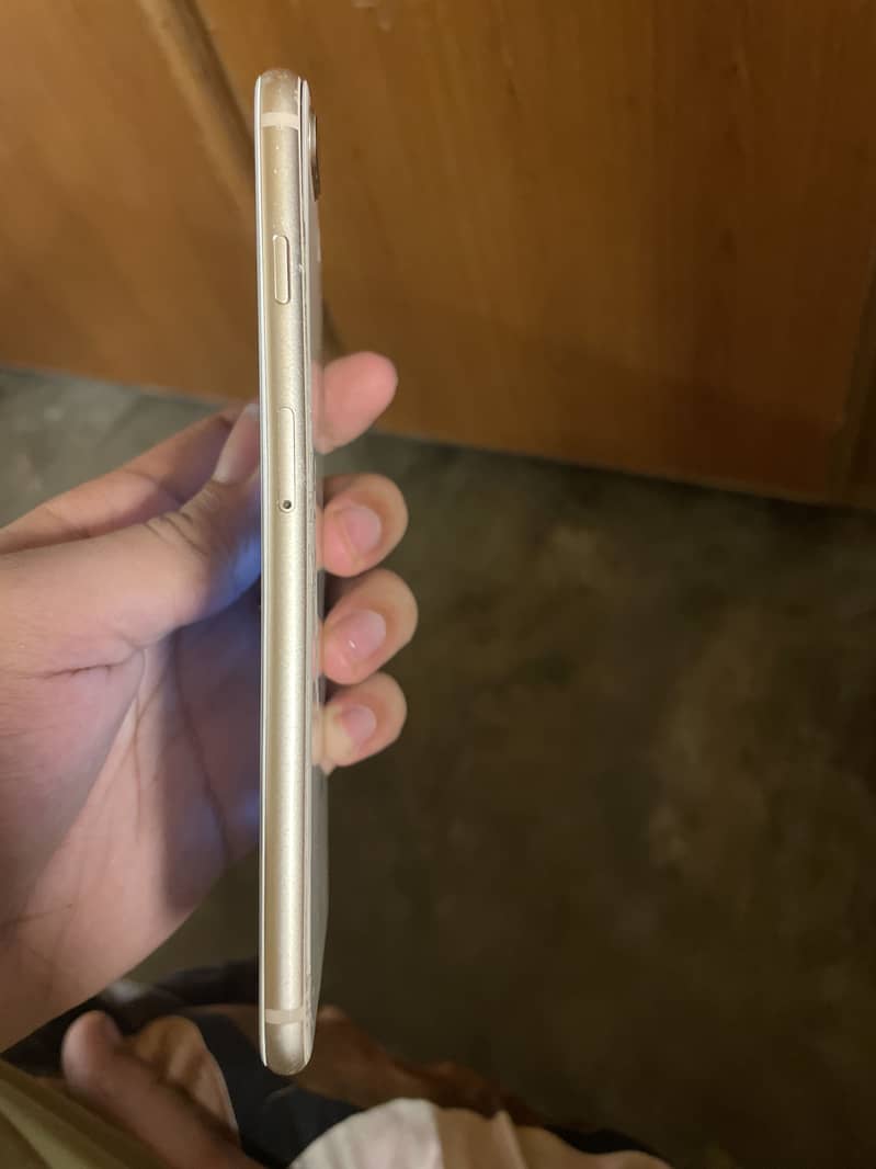 Apple iPhone 8 Plus 2