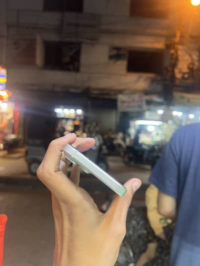 Apple iPhone 15 approved with box