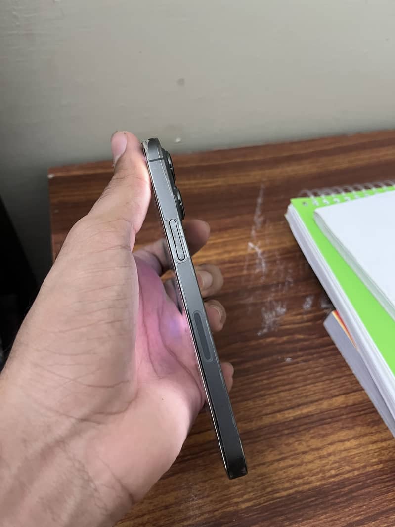 Apple iPhone 13 Pro 3