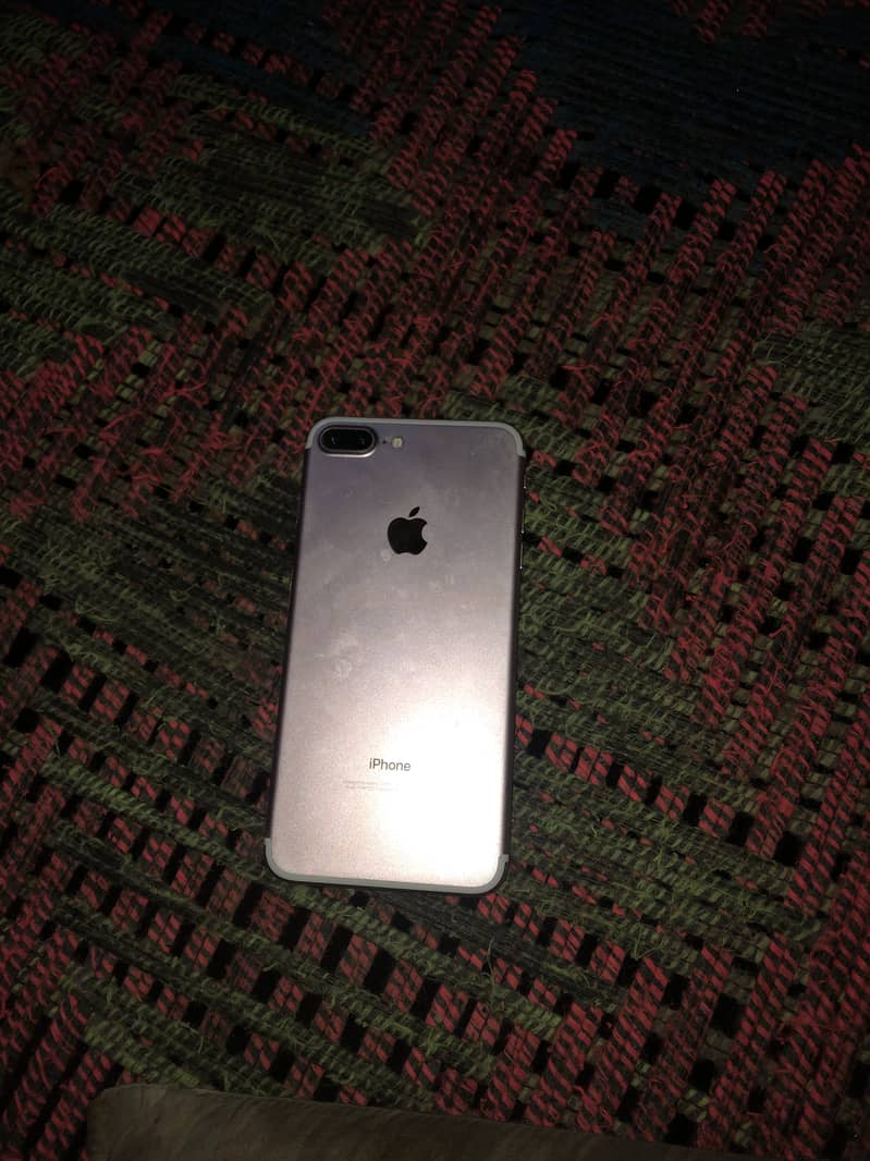 Apple iPhone 7 Plus 1