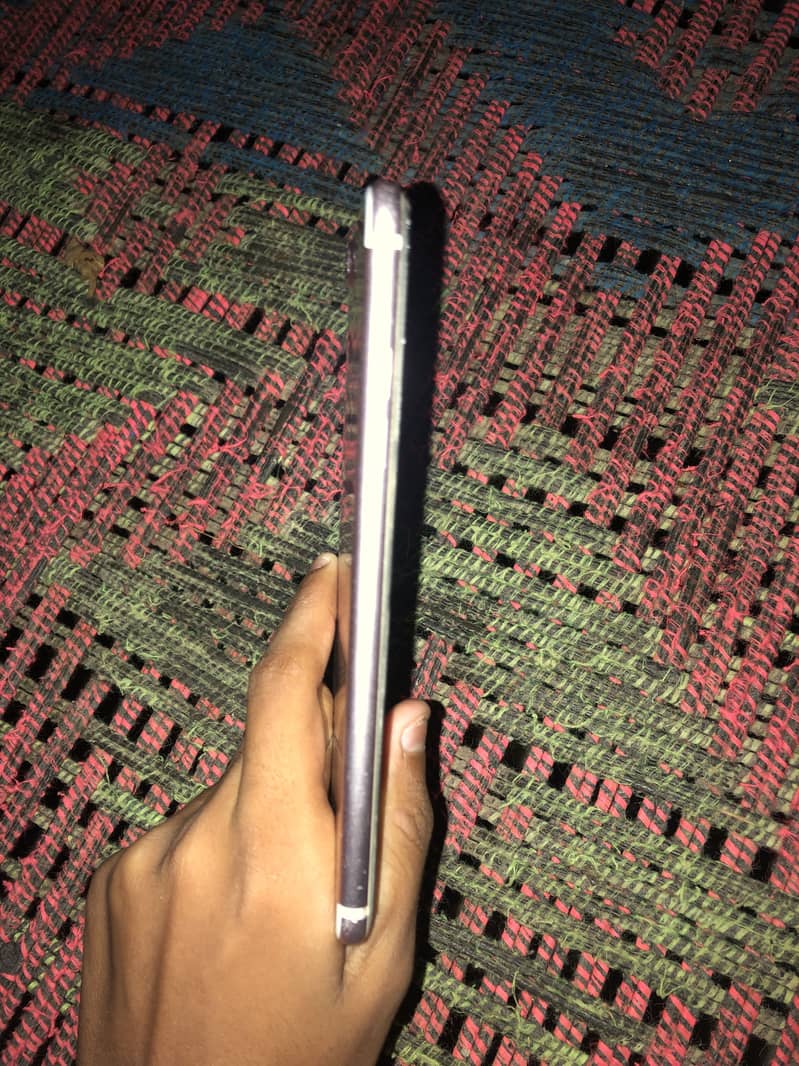 Apple iPhone 7 Plus 2