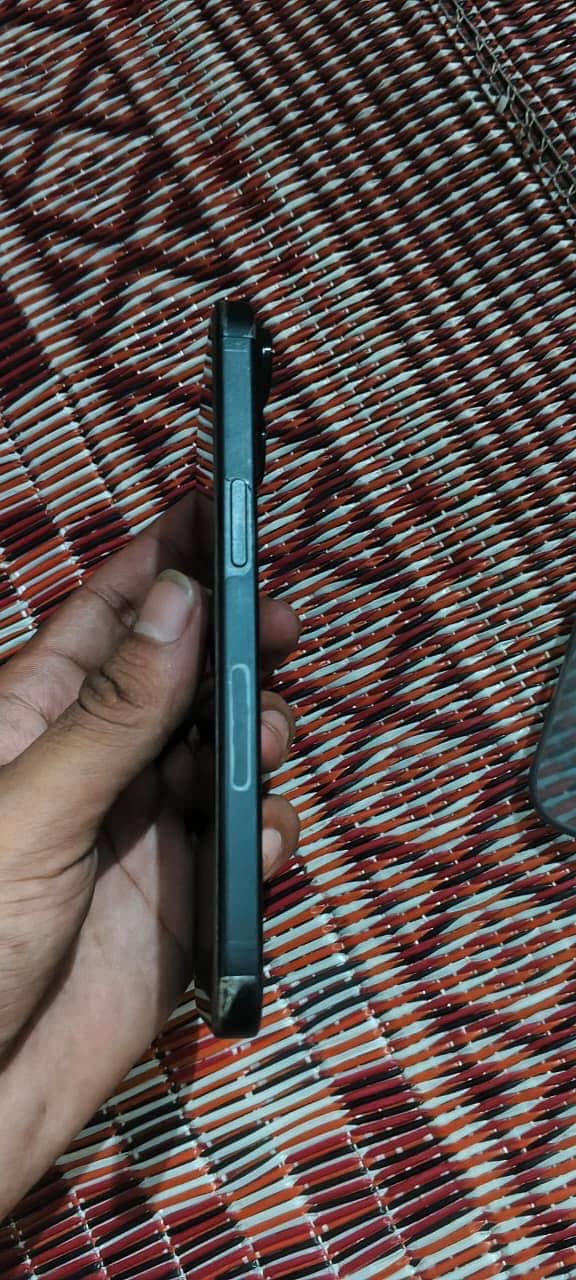 iPhone 15 jv 7