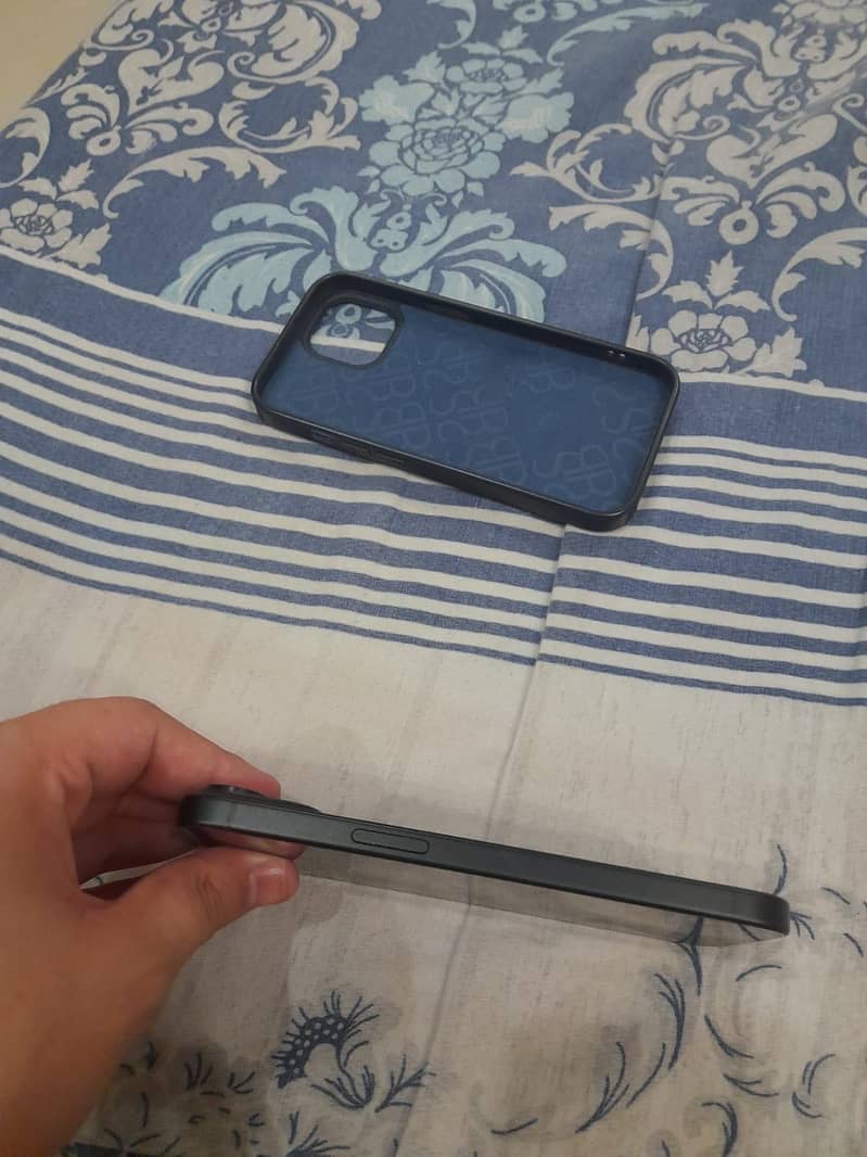Apple iPhone 15 0