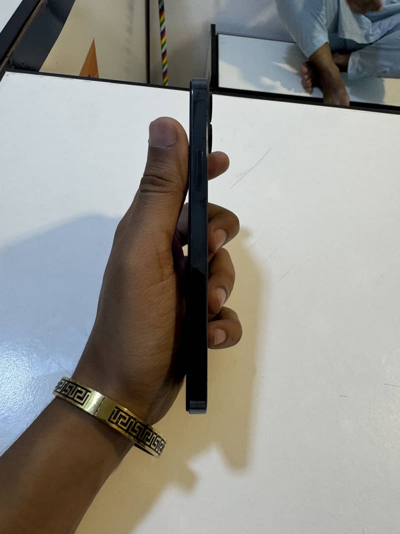 Apple iPhone 12 Pro 3
