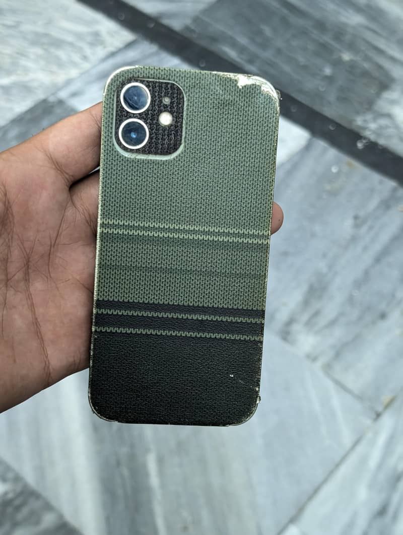 Apple iPhone 12 1