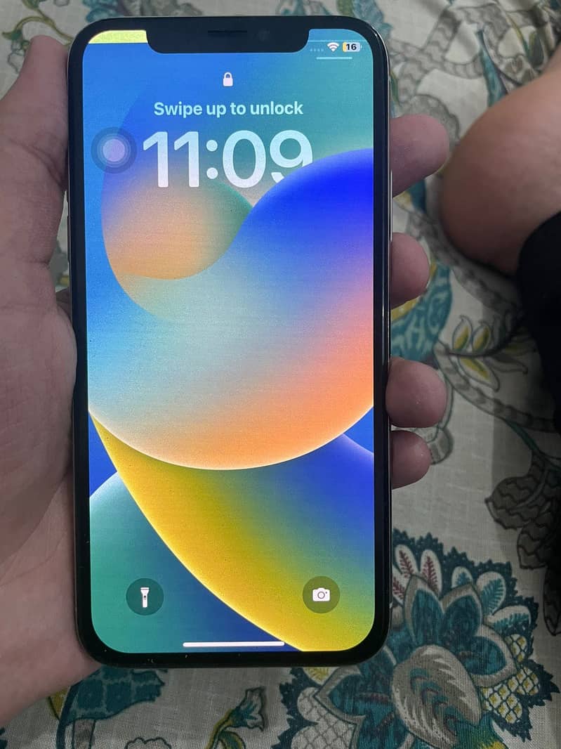 Apple iPhone X 3
