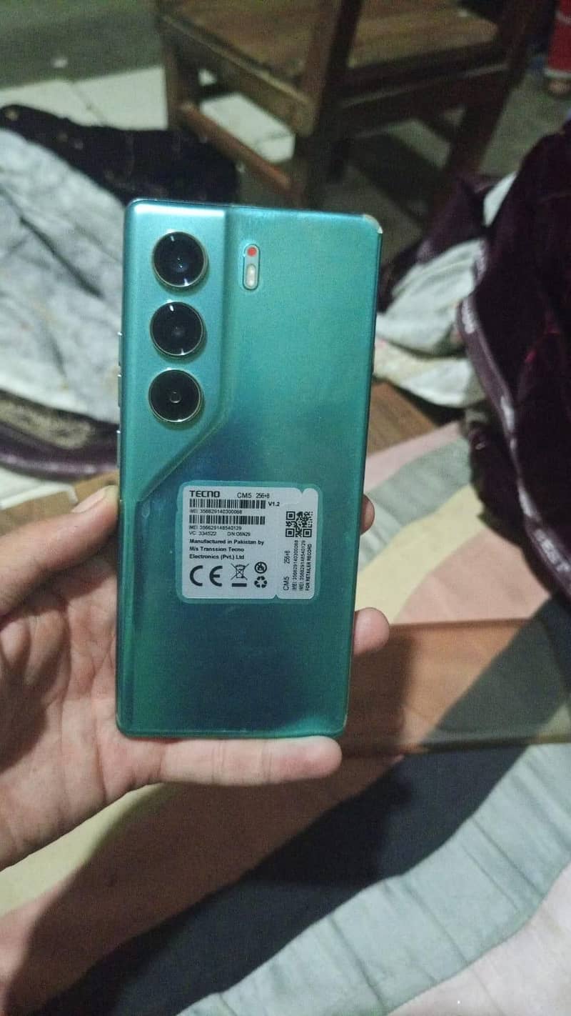 Tecno CAMON 40 2