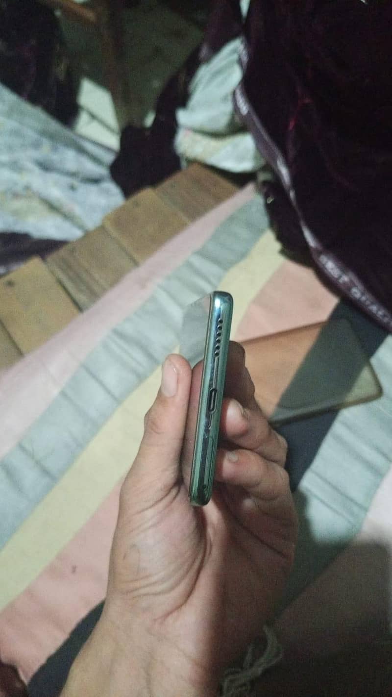 Tecno CAMON 40 4