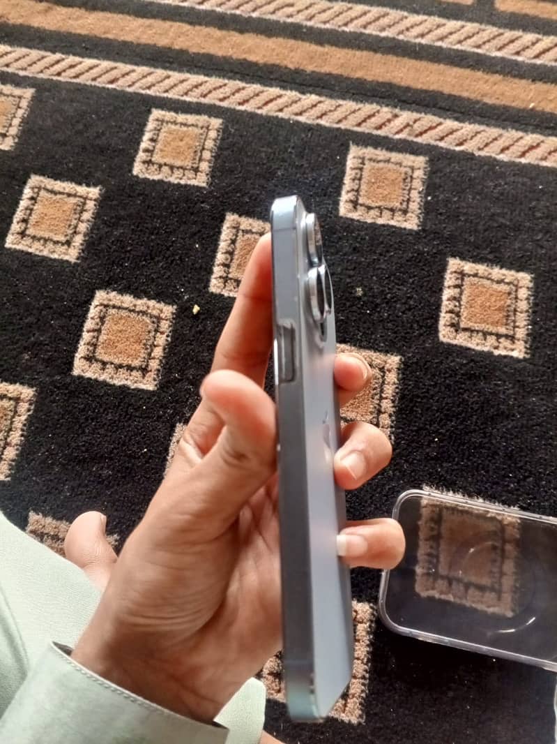 Apple iPhone 13 Pro 0