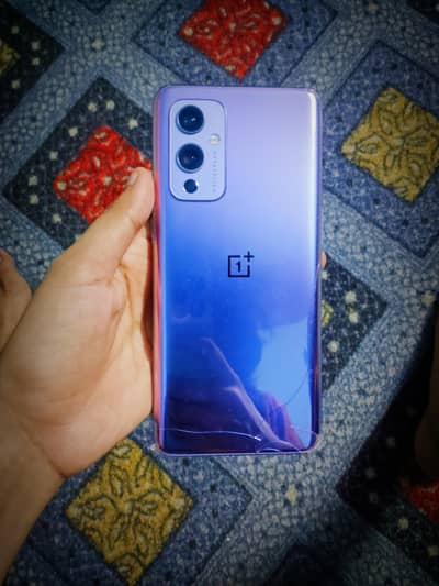 One Plus 9 5G case mein 19500 exchange  possible hai acchi dawai sel