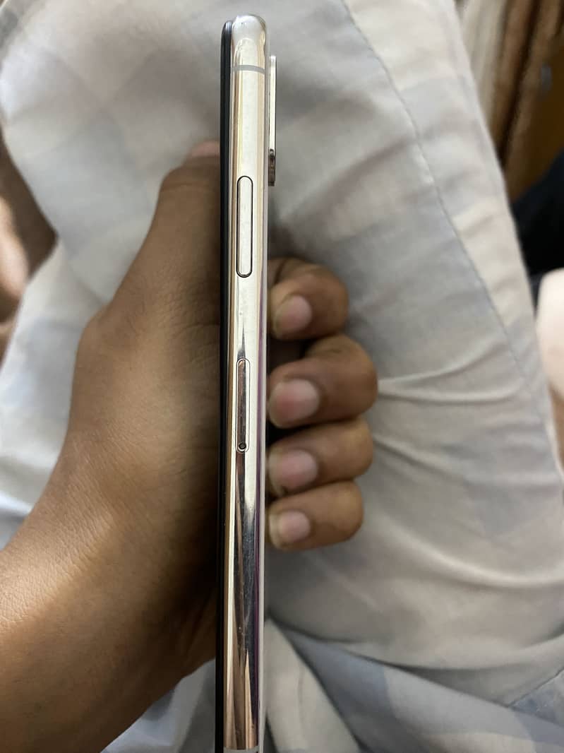 Apple iPhone X 2