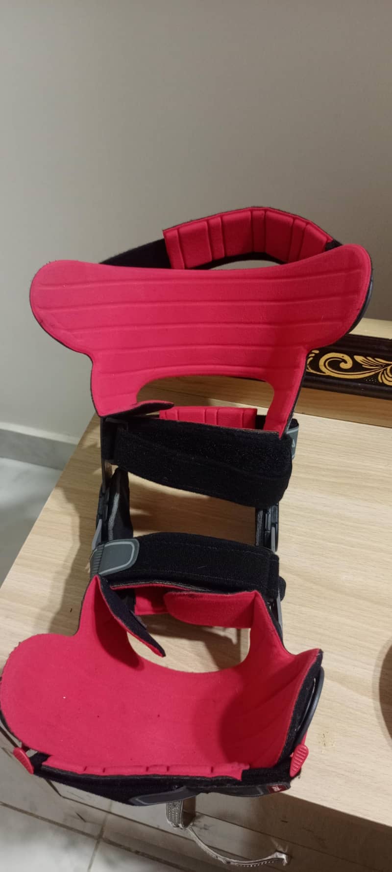 Knee brace 3