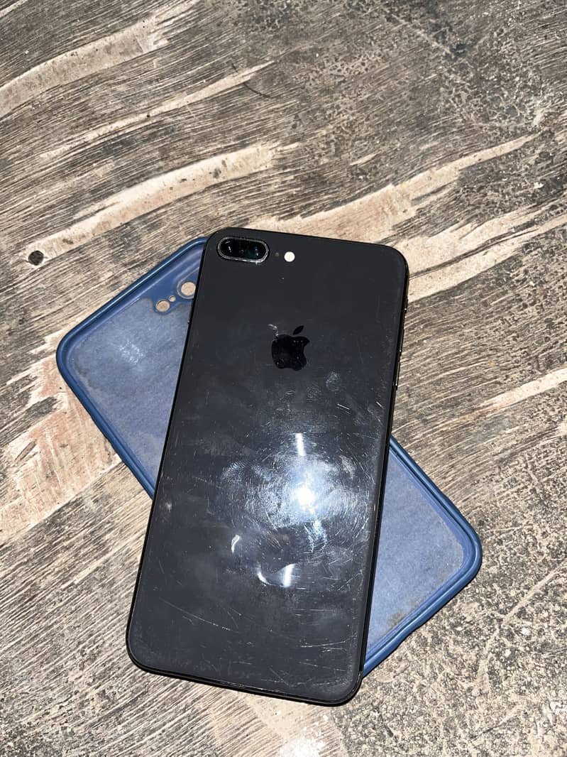 Apple iPhone 8 Plus 2
