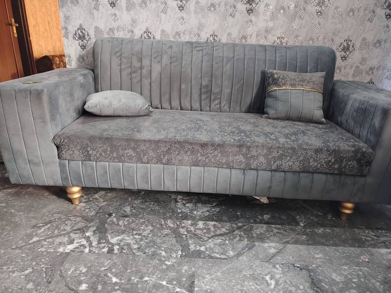 Sofas for salee 4