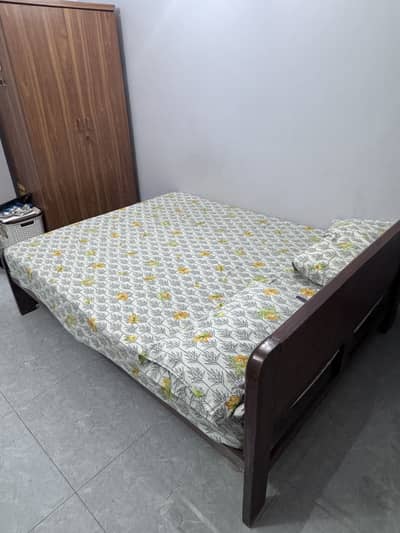 Queen Size Wooden Bed – Like New without mattress