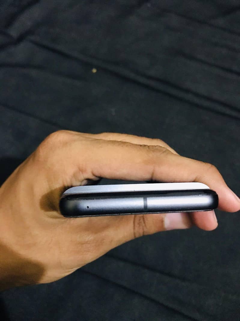 Google Pixel 8 3