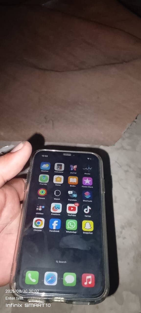 Apple iPhone 11 3