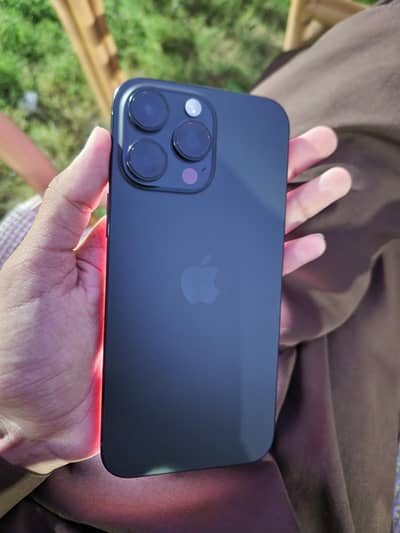 Apple iPhone 16 Pro Max