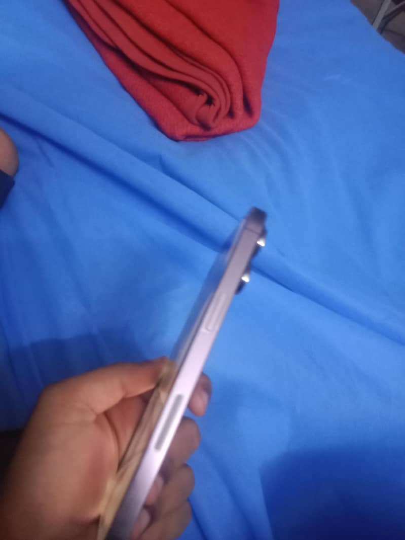 Apple iPhone 14 Pro Max 1