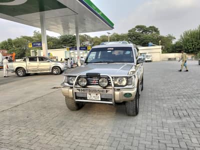 Mitsubishi Pajero 1992