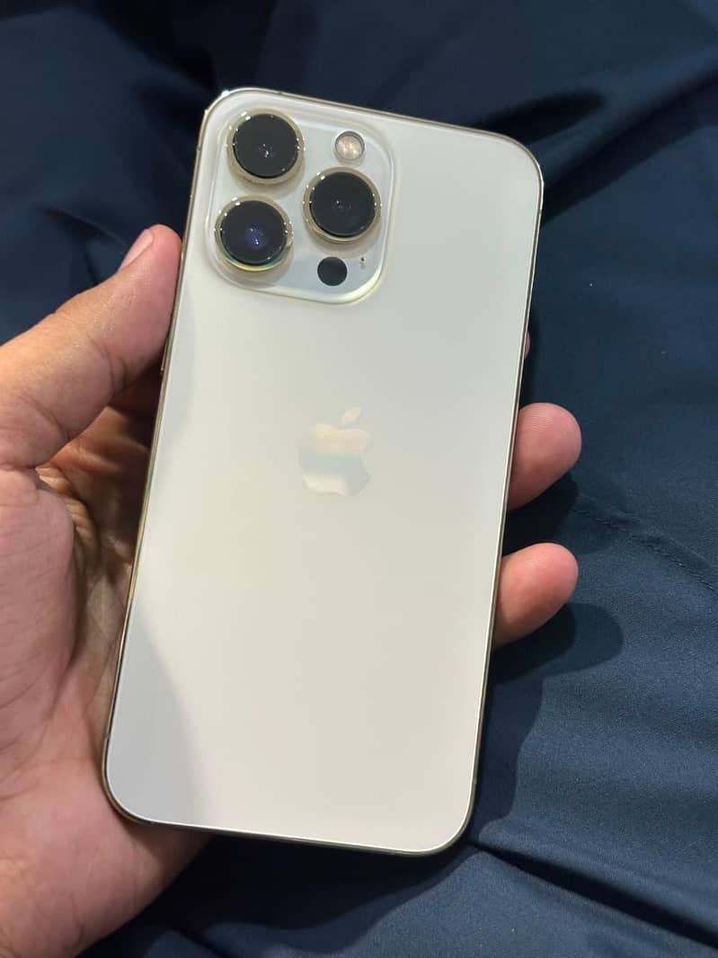Apple iPhone 14 Pro 3