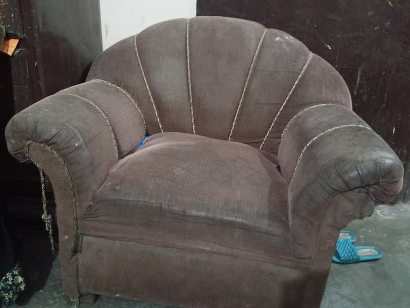 3 sofas 0