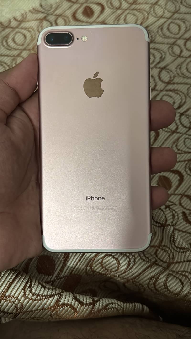 Apple iPhone 7 Plus 3