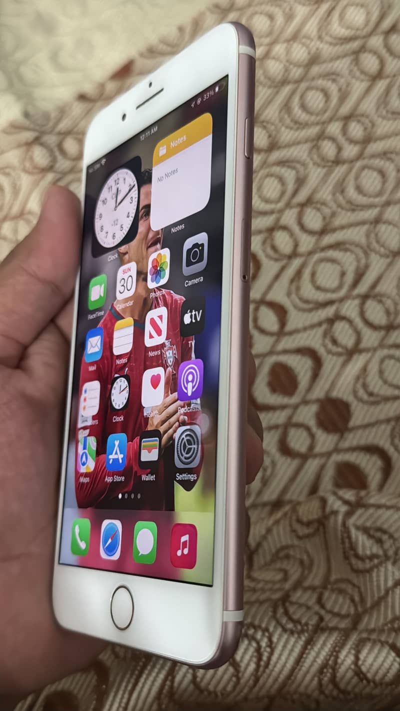 Apple iPhone 7 Plus 5