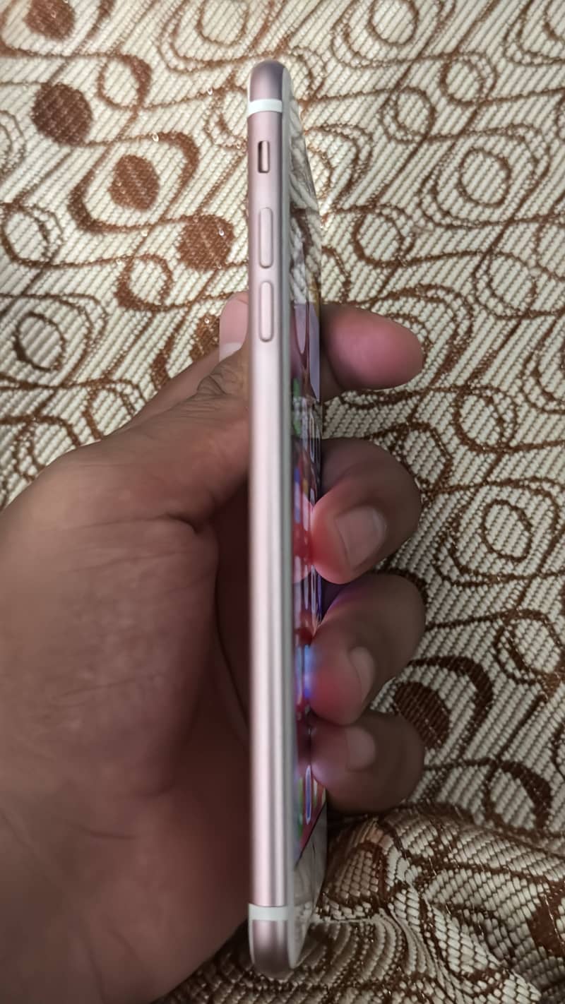 Apple iPhone 7 Plus 6