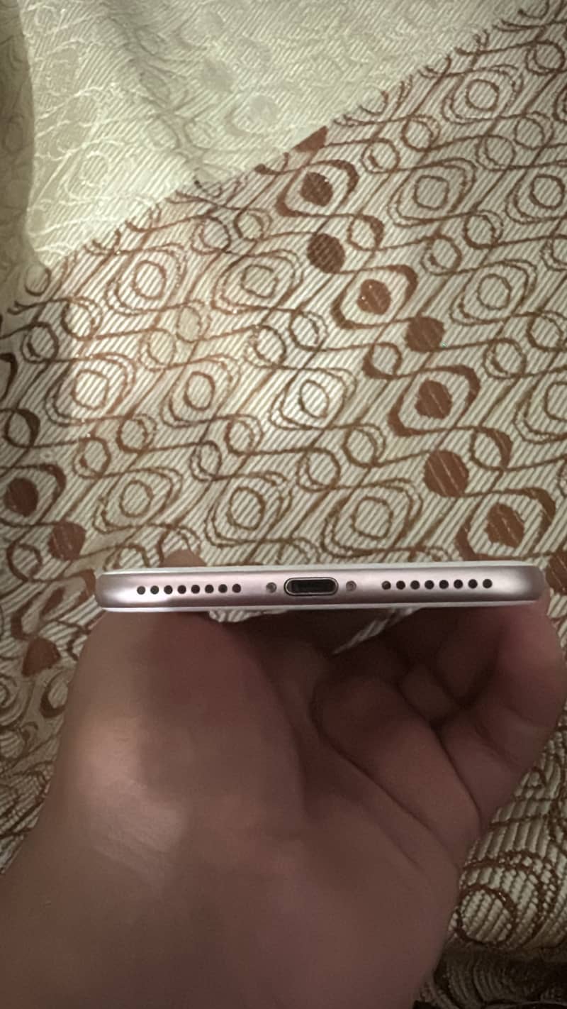 Apple iPhone 7 Plus 7