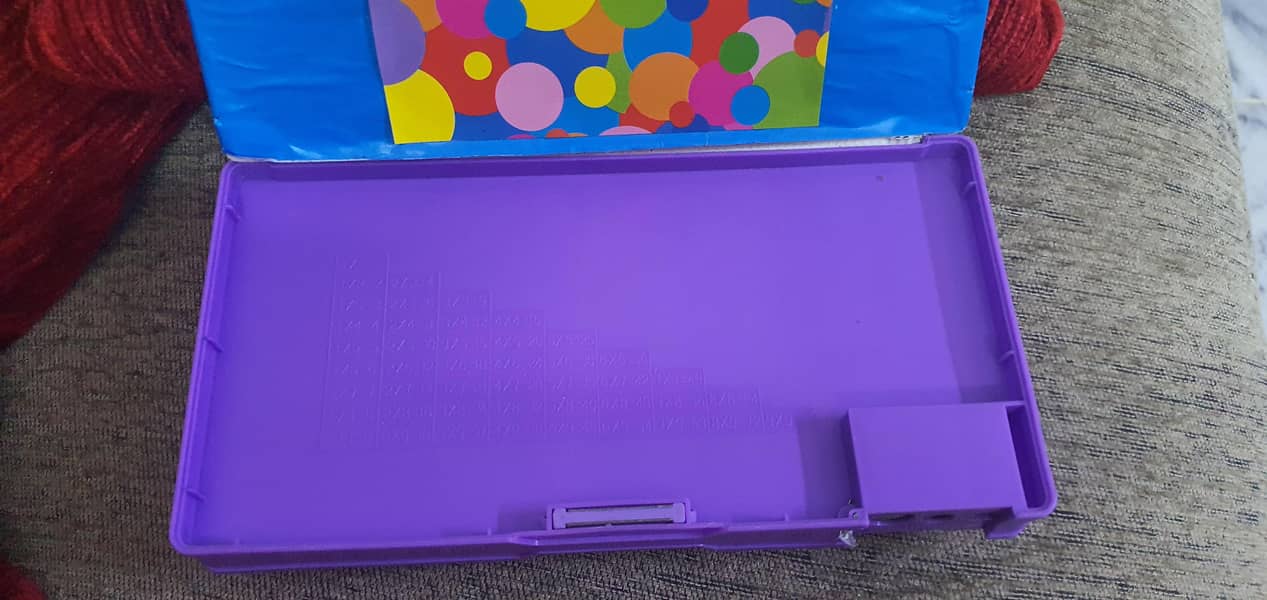 UNICORN GEOMETRY BOX 4