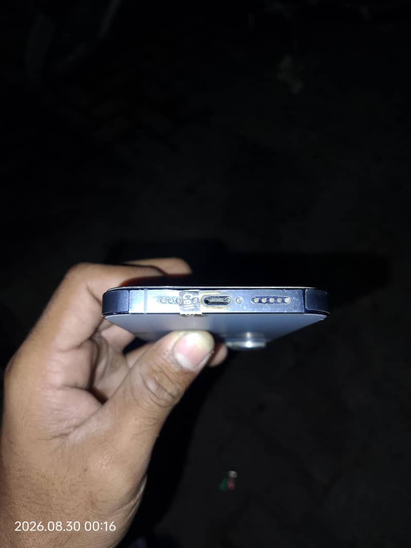 Apple iPhone 13 Pro 4