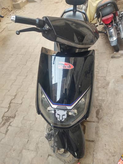 united scooty