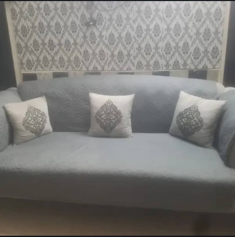 7 setter sofa with table 1