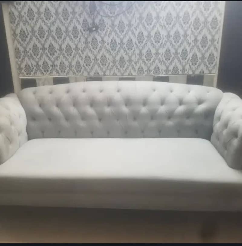 7 setter sofa with table 2