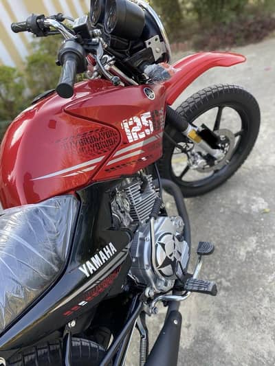 YBR 125G Model 24 only 4600 KM's driven unregistered brend new