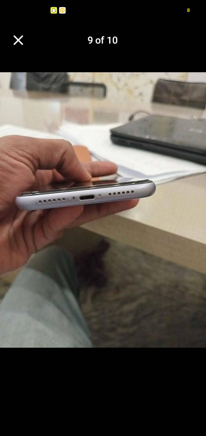 Apple iPhone 11 0