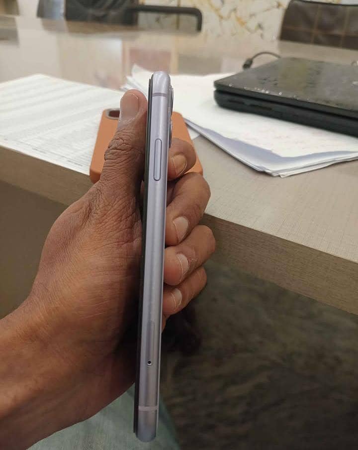 Apple iPhone 11 2