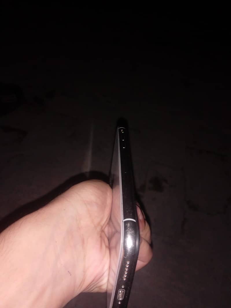 Apple iPhone X 5