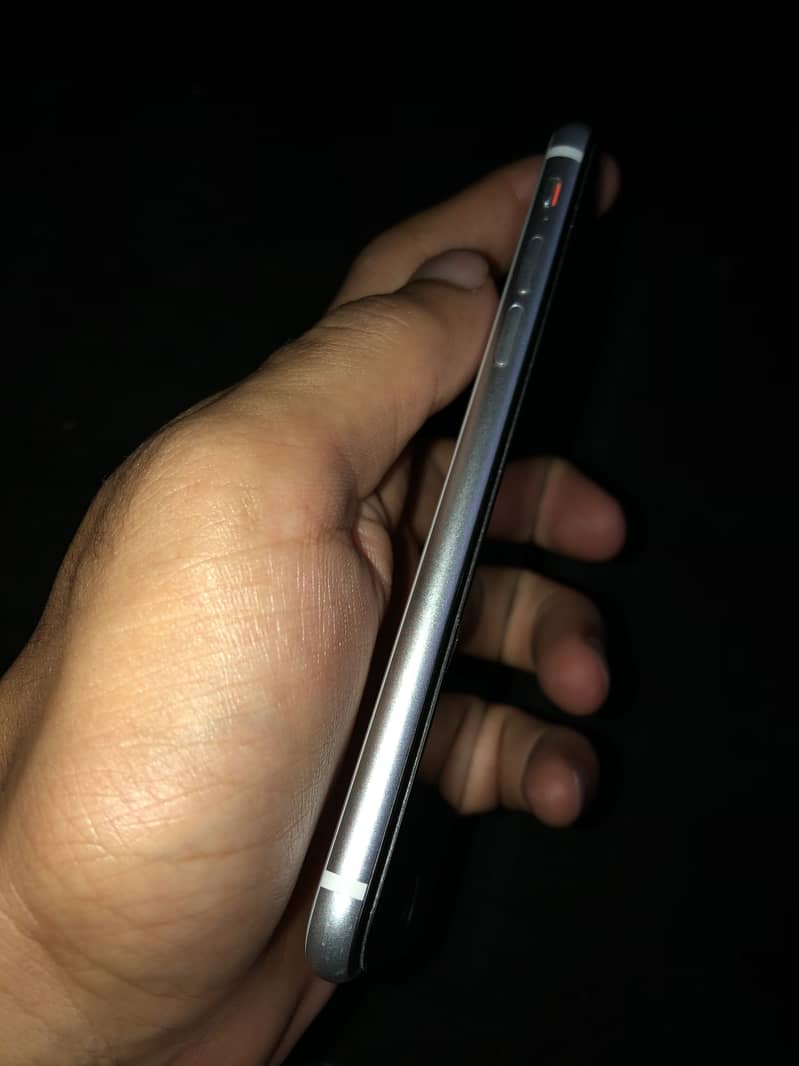 Iphone SE 2 4