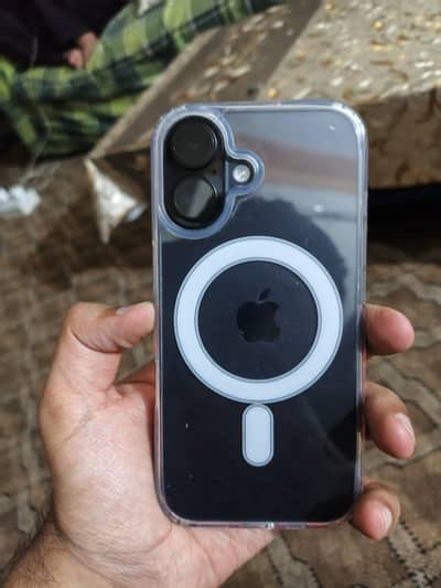 Apple iPhone 16
