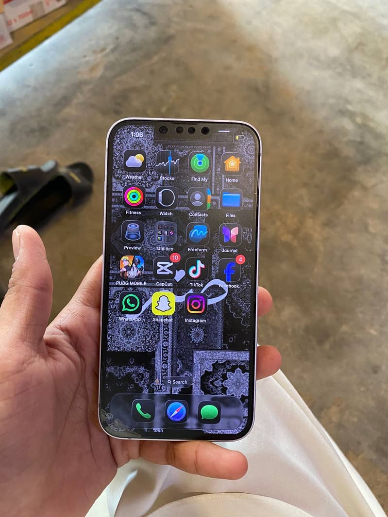 Apple iPhone 14 3